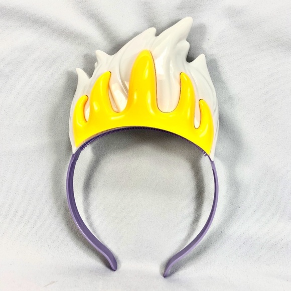 Disney Parks Ursula Flames Plastic Ears Light Up Headband Halloween - NEW - Picture 1 of 1